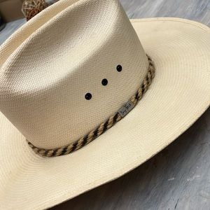 Resistol self-conforming George Strait size 7 hat